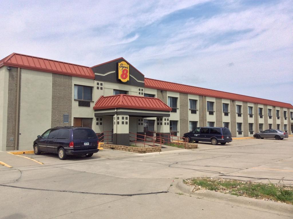 Super 8 By Wyndham Marshalltown Luaran gambar