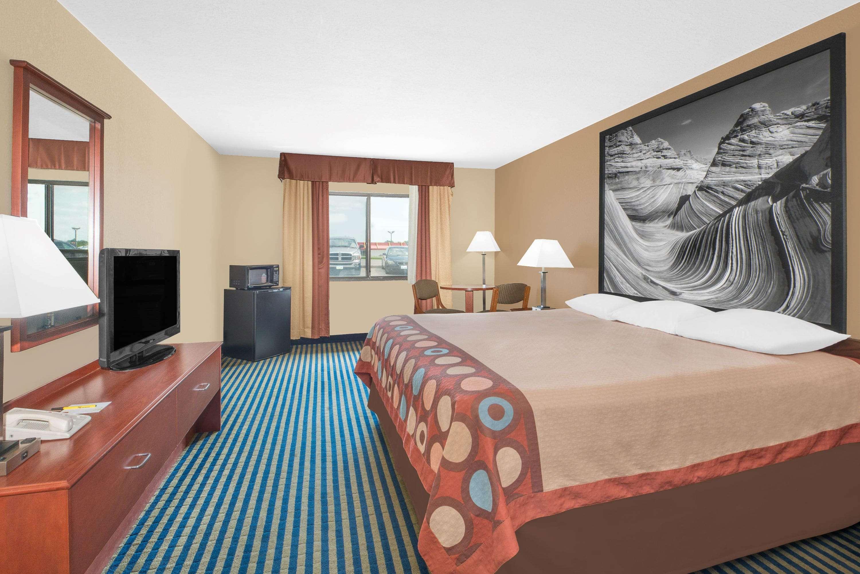 Super 8 By Wyndham Marshalltown Luaran gambar