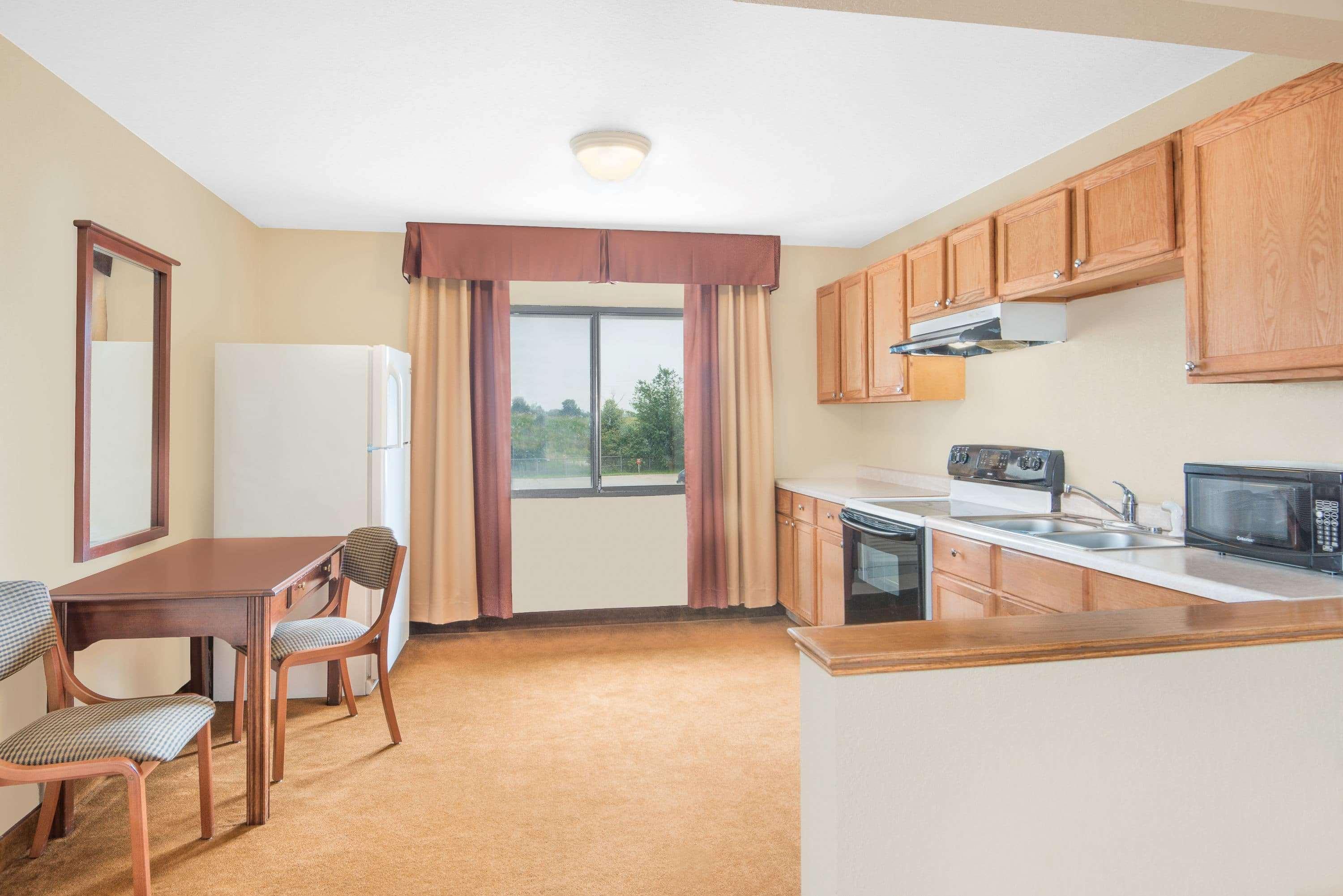 Super 8 By Wyndham Marshalltown Luaran gambar