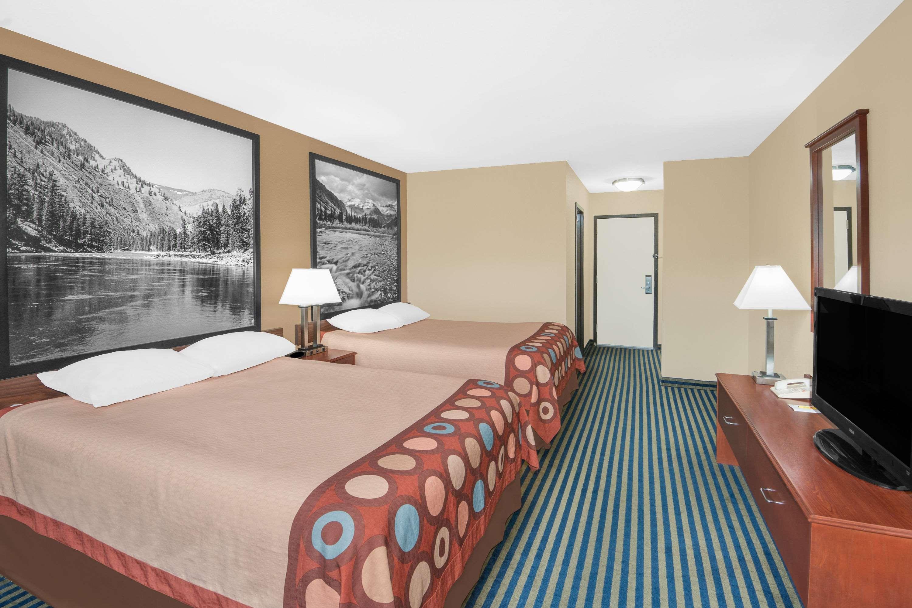Super 8 By Wyndham Marshalltown Luaran gambar
