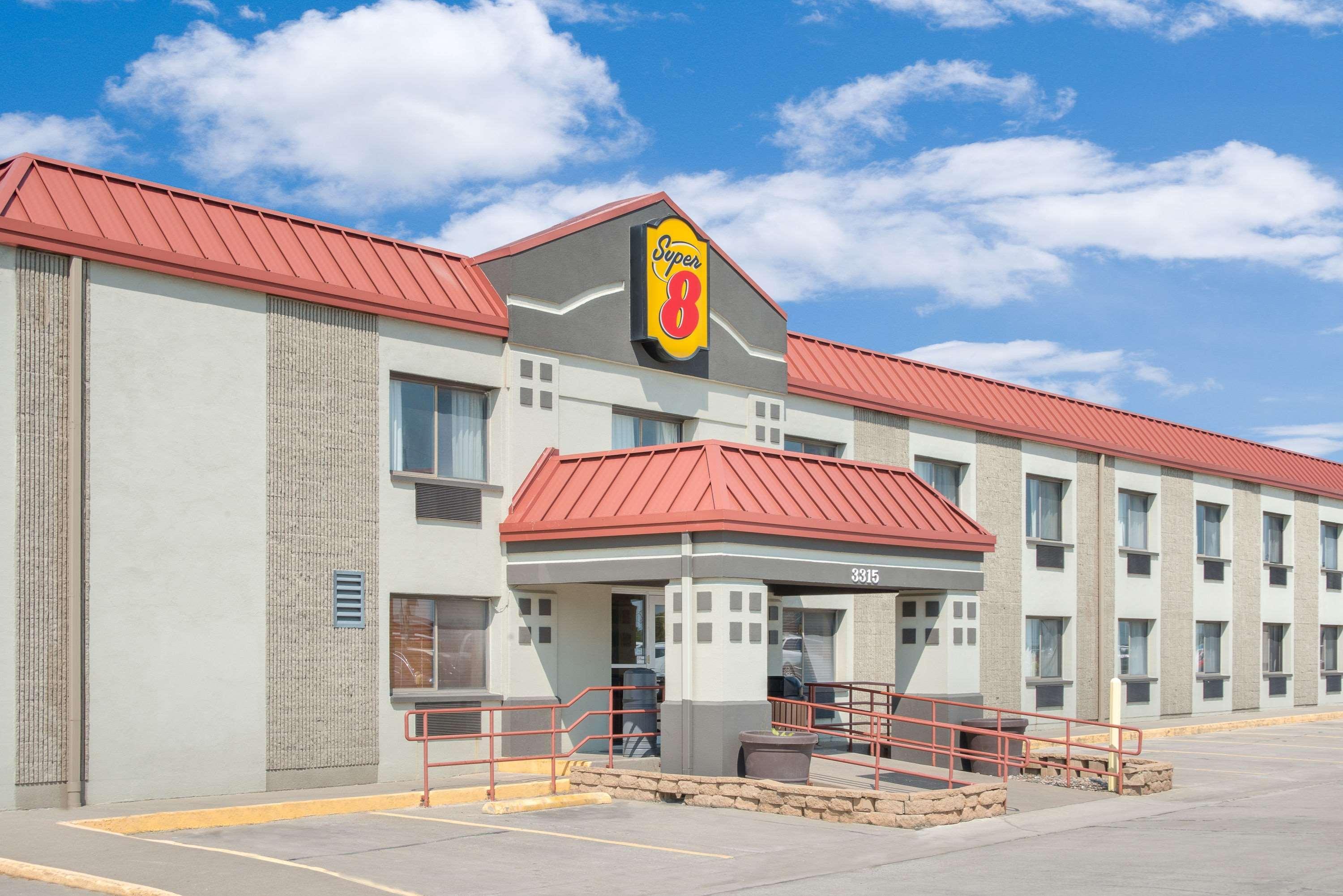 Super 8 By Wyndham Marshalltown Luaran gambar