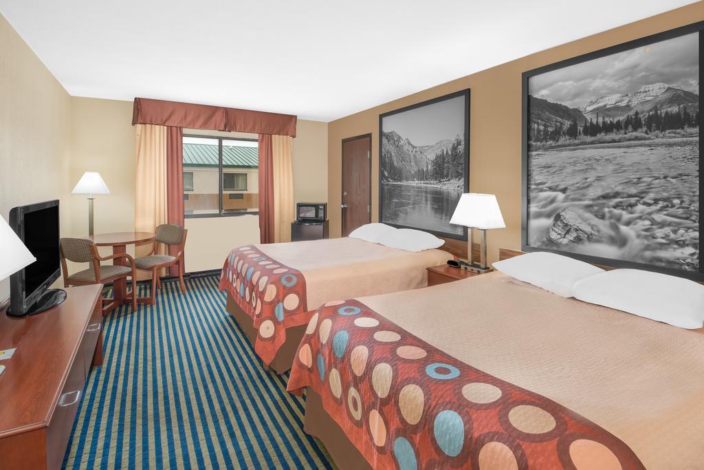 Super 8 By Wyndham Marshalltown Luaran gambar