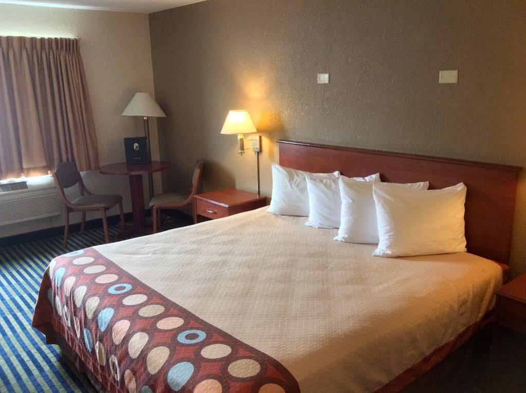Super 8 By Wyndham Marshalltown Luaran gambar